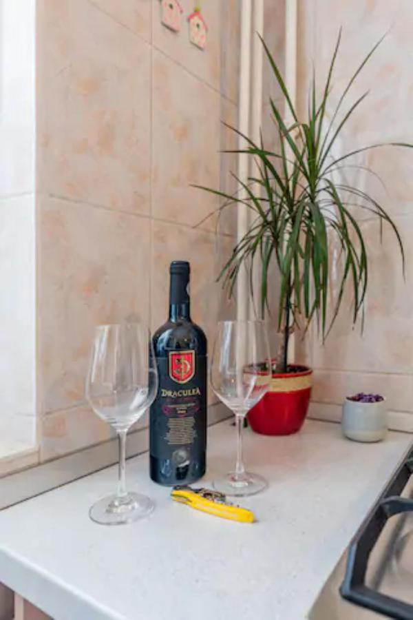 Cosy & Chic Studio Close By Victoria Square Bucureşti Eksteriør bilde