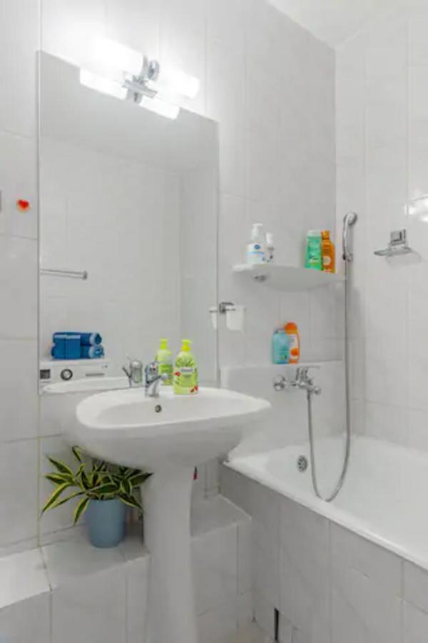 Cosy & Chic Studio Close By Victoria Square Bucureşti Eksteriør bilde