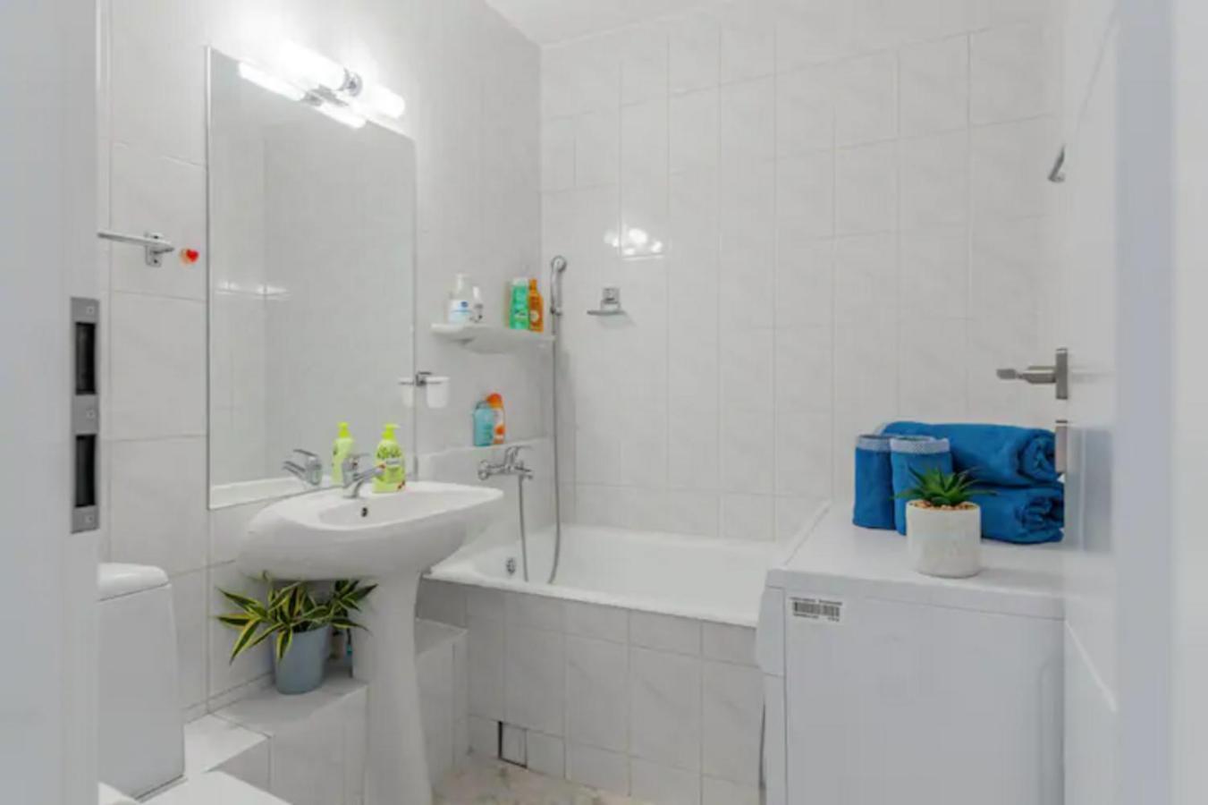 Cosy & Chic Studio Close By Victoria Square Bucureşti Eksteriør bilde